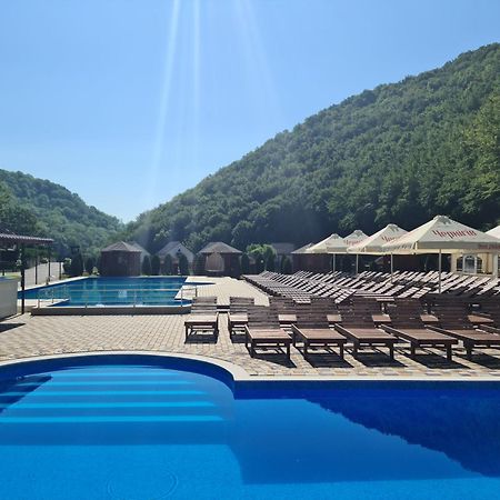 Mishyn-City Hotel Dobrovlyany エクステリア 写真