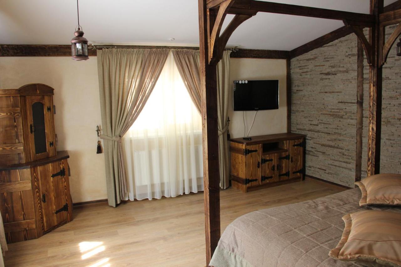 Mishyn-City Hotel Dobrovlyany エクステリア 写真