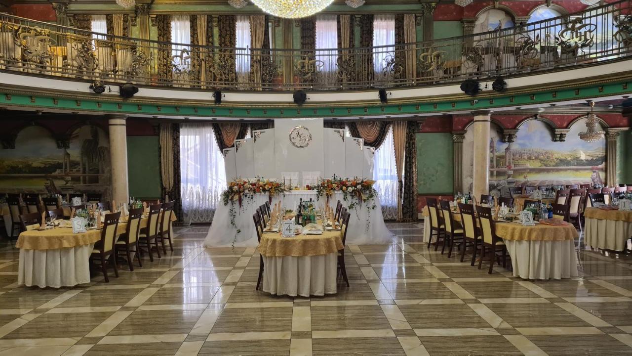 Mishyn-City Hotel Dobrovlyany エクステリア 写真