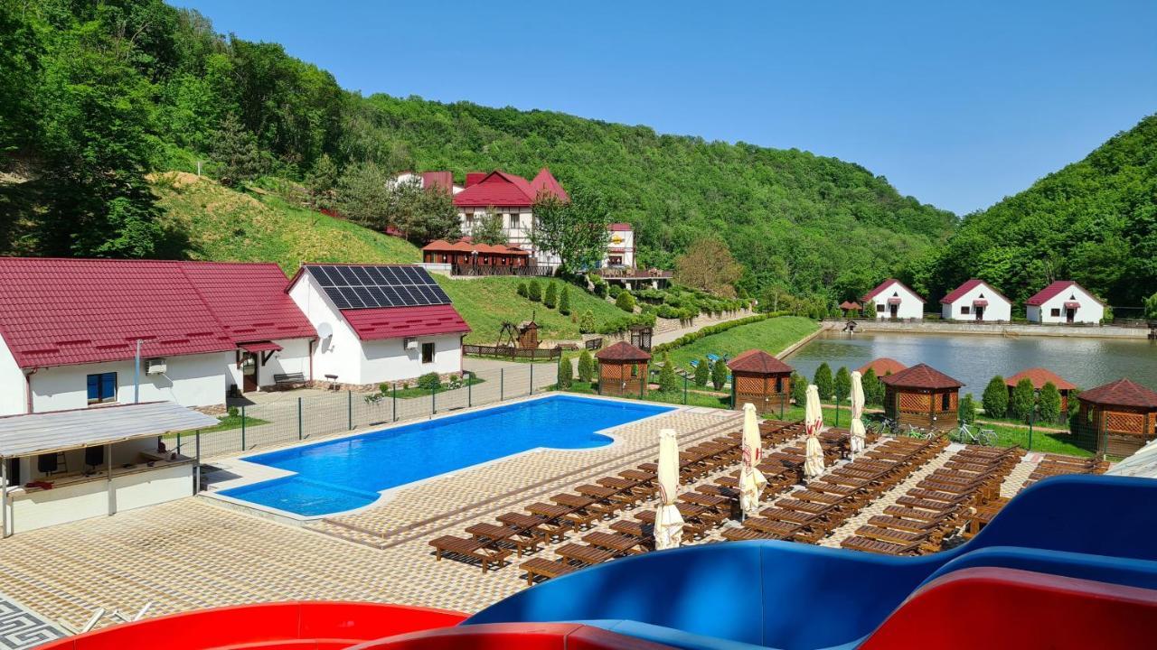 Mishyn-City Hotel Dobrovlyany エクステリア 写真
