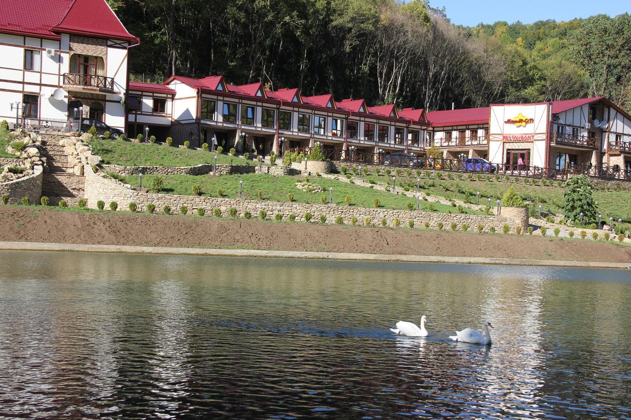 Mishyn-City Hotel Dobrovlyany エクステリア 写真
